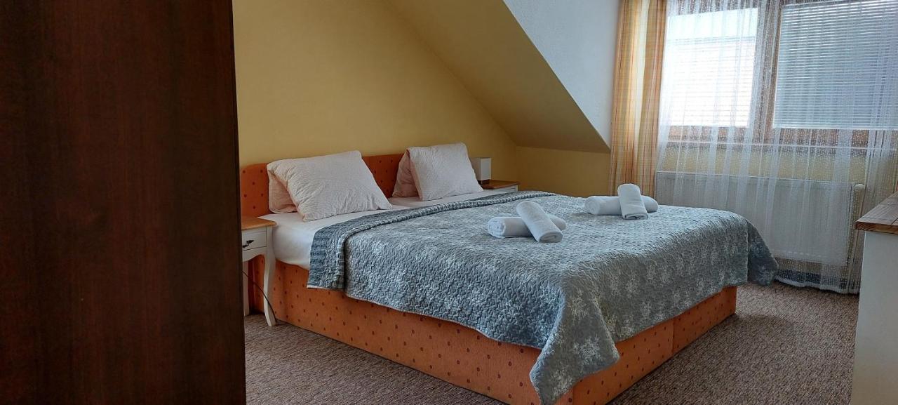 Penzion U Selongu Jindřichův Hradec Exterior foto